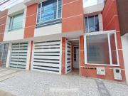 casa en venta en las quintas. Cod V5495