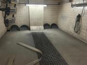 Casa en venta en León, Armunia. Vivienda con nave...