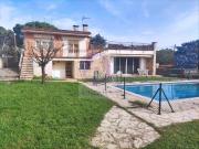 Casa en venta en Llagostera. Casa con Piscina y pista de...