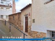 Casa en venta en Llançà, La Vila Costa Brava. Casa con...
