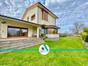Casa en venta en Llanes, Celorio Poó Parres. Chalet con...