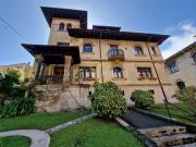 Casa en venta en Llanes, Llanes Pueblo. Gran casona de...