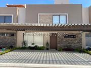 Casa en Venta en LLano Grande Metepec ZG 25 2735