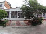 casa en venta en lleras restrepo. Cod V18686