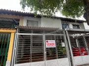 casa en venta en lleras restrepo. Cod V3367