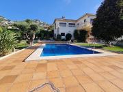 Chalet en venta en Lloret de Mar, de 250 m² 3...