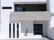 Casa en venta en Loma Alta, Morelia, Michoacán de Ocampo