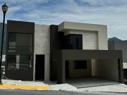 Casa en venta en Loma Bonita 2 Sector, Monterrey, Nuevo León Casa en venta en Loma Bonita 2 Sector, Monterrey, Nuevo León
