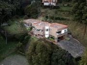 Casa en venta en Loma del Escobero Envigado