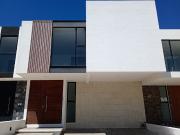 CASA EN VENTA EN LOMALTA TRES MARIAS MORELIA CASA EN VENTA EN LOMALTA TRES MARIAS MORELIA