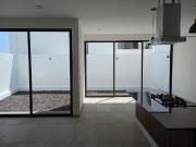 CASA EN VENTA EN LOMALTA TRES MARIAS MORELIA