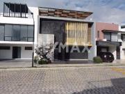 CASA EN VENTA EN LOMAS ANGELOPOLIS II CLUSTER BAJA...
