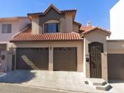 Casa en venta en Lomas de Agua Caliente, Tijuana, Baja...