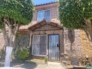 Casa en Venta en Lomas de Ahuatlan con Estacionamiento