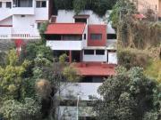 Casa en venta en Lomas de Anáhuac, con terreno adicional