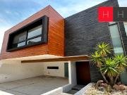 Casa en Venta en Lomas de Angel?polis Cascatta