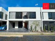 Casa en venta en Lomas de Angel?polis III