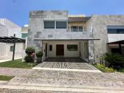 Casa en Venta en Lomas de Angeloplis 2