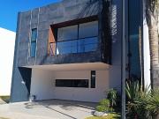 CASA EN VENTA EN LOMAS DE ANGELÓPOLIS