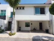 CASA EN VENTA EN LOMAS DE ANGELÓPOLIS 1