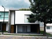 Casa en venta en Lomas de Angelópolis ll