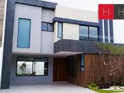 Casa en venta en Lomas de Angelopolis