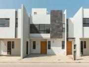 Casa en Venta en Lomas de Angelopolis 3, Excelentes...