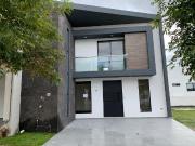 CASA EN VENTA EN LOMAS DE ANGELOPOLIS