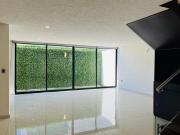 Casa en Venta en Lomas de Angelópolis Cascatta