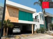 Casa en Venta en Lomas de Angelopolis I