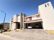 Casa en venta en Lomas de Angelopolis I cluster 222 San...