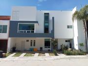 Casa en Venta en Lomas de Angelópolis II, Cerca de Sonata!