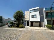 Casa en venta en Lomas de Angelópolis II Esquina con...