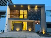 Casa en Venta en Lomas de Angelópolis II, San Andrés...