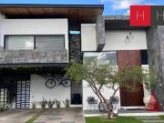 Casa en Venta en Lomas de Angelopolis III