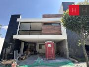Casa en Venta en Lomas de Angelopolis III