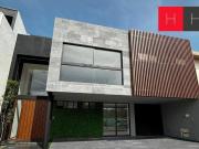 Casa en Venta en lomas de Angelópolis III