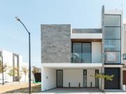 Casa en Venta en Lomas de Angelópolis III – 3 Recámaras...