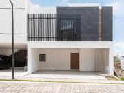 Casa en venta en Lomas de Angelopolis III Puebla cluster...