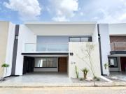 CASA EN VENTA EN LOMAS DE ANGELOPOLIS PARQUE CHIAPAS