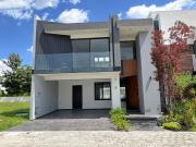 Casa en venta en lomas de Angelópolis parque Foresta