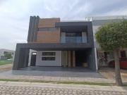 CASA EN VENTA EN LOMAS DE ANGELOPOLIS PARQUE GUANAJUATO