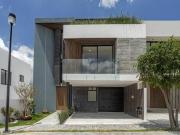 Casa en Venta en Lomas de Angelópolis, Parque Milan,...