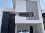 CASA EN VENTA EN LOMAS DE ANGELOPOLIS PARQUE VARSOVIA