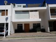 CASA EN VENTA EN LOMAS DE ANGELOPOLIS, PARQUE YUCATÁN
