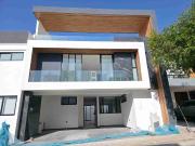 Casa en Venta en Lomas de Angelopolis Parque Zacatecas,...