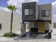 Casa en venta en Lomas de Angelopolis Puebla, 3 recamaras