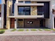 CASA EN VENTA EN LOMAS DE ANGELOPOLIS, PUEBLA