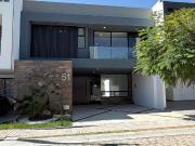 CASA EN VENTA EN LOMAS DE ANGELOPOLIS, PUEBLA CON 4...