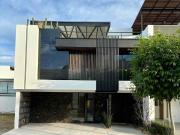 CASA EN VENTA EN LOMAS DE ANGELOPOLIS, PUEBLA ACABADOS...